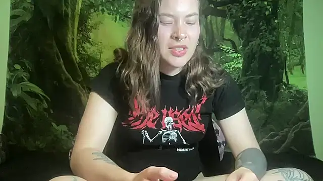 mo0ngoddess online show from March 19, 2026, 3:21 am