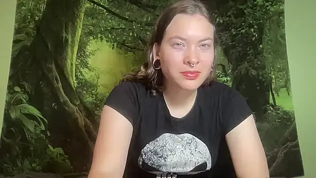 mo0ngoddess online show from July 2, 2026, 3:23 am