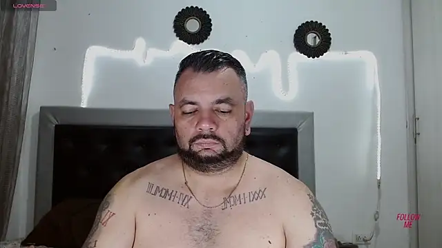 Snapshot of perverseveteranmanxxx chatting on October 25, 2025, 5:26 am perverseveteranmanxxx online show from October 25, 2025, 5:26 am