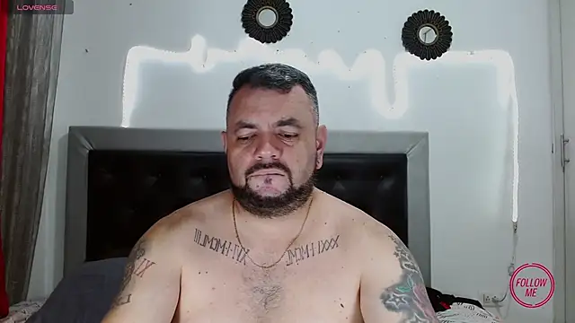 Snapshot of perverseveteranmanxxx chatting on October 28, 2025, 5:00 am perverseveteranmanxxx online show from October 28, 2025, 5:00 am