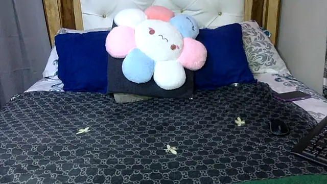 creamyamber online show from February 13, 2026, 12:39 am