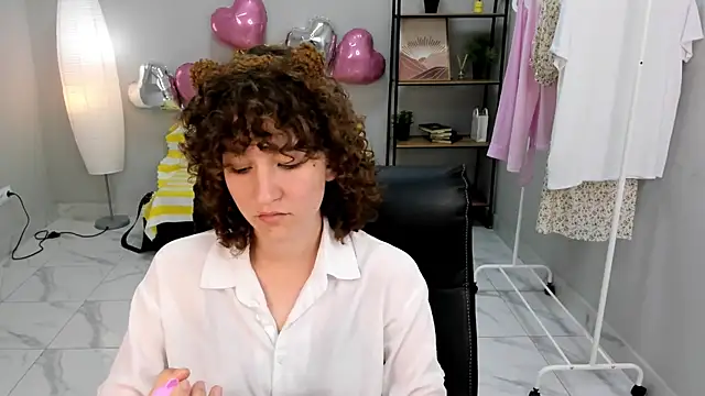 Miriam Boshe online show from May 15, 2026, 1:51 pm