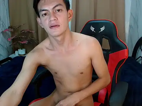 twink dolores online show from May 13, 2026, 7:00 pm