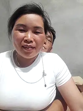myle-couple22 online show from May 17, 2026, 4:03 pm