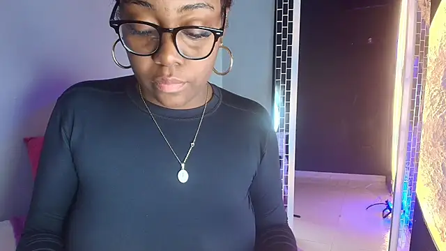 Snapshot of EbonyRose__ chatting on June 11, 2026, 12:03 pm EbonyRose online show from June 11, 2026, 12:03 pm