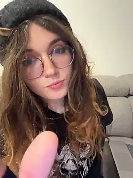 Snapshot of cutypiefull chatting on May 15, 2026, 11:34 pm cutypiefull online show from May 15, 2026, 11:34 pm