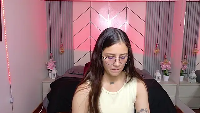 Sofysoul online show from June 18, 2026, 8:46 pm