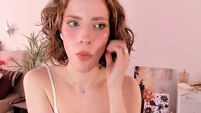 imogensy online show from May 21, 2026, 5:25 am