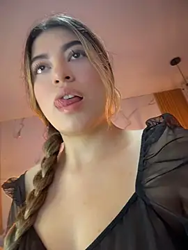 Vicky Rico  online show from June 8, 2026, 11:27 pm
