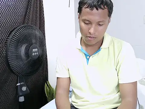 tovarsexy28 online show from May 19, 2026, 4:24 pm