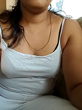Snapshot of Radhika_rekha_kannada chatting on May 25, 2026, 10:43 am Radhika rekha kannada online show from May 25, 2026, 10:43 am