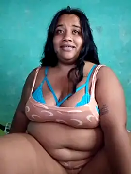 sexy-latina24u online show from May 27, 2026, 5:10 pm
