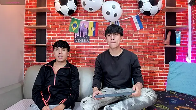Hoot boyss  online show from June 19, 2026, 8:01 pm
