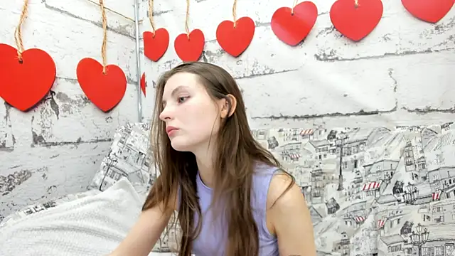 Snapshot of Shyly__Lisa chatting on June 26, 2026, 1:21 am Shyly Lisa online show from June 26, 2026, 1:21 am