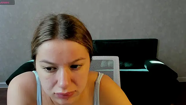 Snapshot of Shakira_Lux chatting on June 10, 2026, 1:06 am Shakira Lux online show from June 10, 2026, 1:06 am