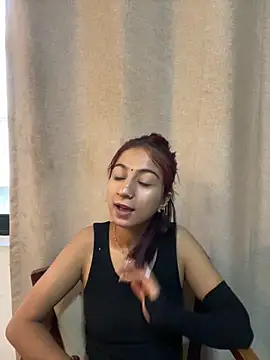 Juliywant online show from May 17, 2026, 11:39 am