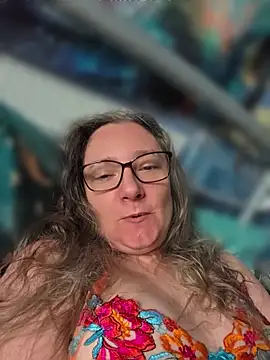 Izzylove47 online show from June 22, 2026, 6:21 am