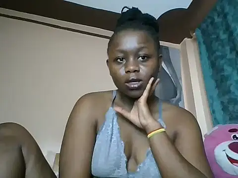 Snapshot of charm-girly chatting on May 19, 2026, 6:42 am charm-girly online show from May 19, 2026, 6:42 am