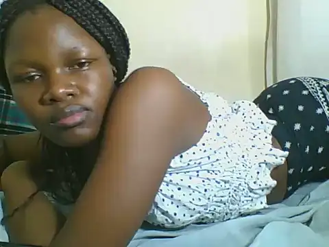 Snapshot of Sweetgal2025 chatting on June 14, 2026, 8:22 pm Sweetgal2025 online show from June 14, 2026, 8:22 pm