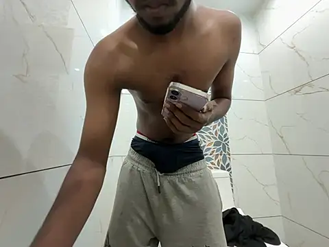 male18in online show from June 21, 2026, 8:55 pm