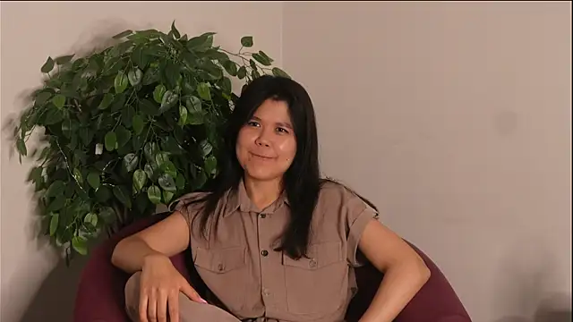DignaMinshall online show from May 22, 2026, 5:25 am