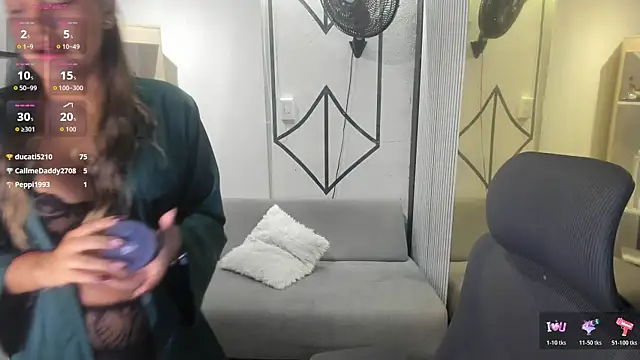 SophieWatson  online show from June 27, 2026, 1:17 pm