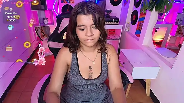 Snapshot of sweety_smile_ chatting on May 24, 2026, 1:27 pm sweety smile online show from May 24, 2026, 1:27 pm