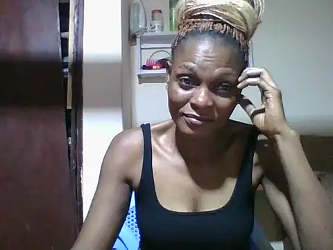 Snapshot of Ebonyqueen4 chatting on June 9, 2026, 7:53 am Ebonyqueen4 online show from June 9, 2026, 7:53 am