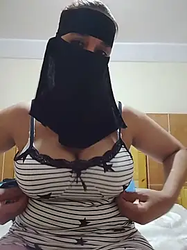 Laty 123 online show from June 11, 2026, 5:55 pm