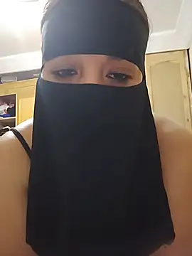 Laty 123 online show from July 2, 2026, 4:13 pm
