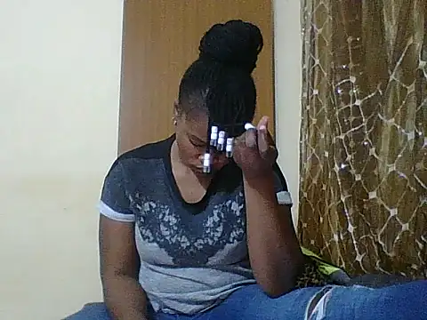 Snapshot of Beauty0001 chatting on July 25, 2026, 4:15 pm Beauty0001 online show from July 25, 2026, 4:15 pm