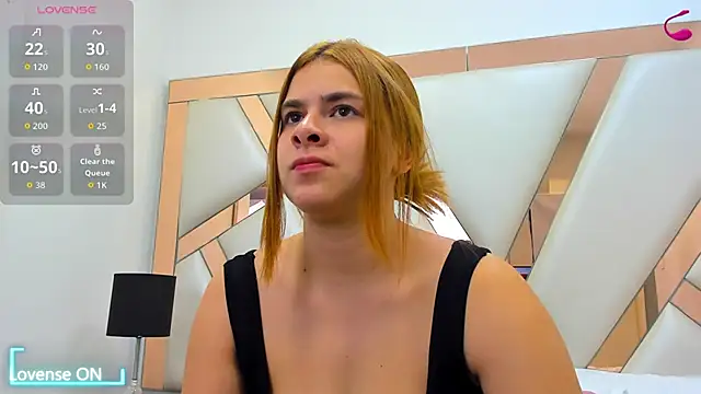 AliceCruzz online show from May 22, 2026, 12:22 pm