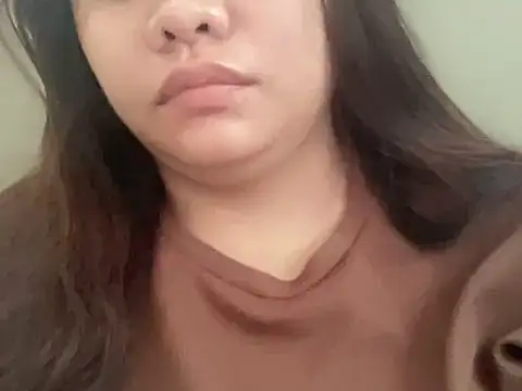 Snapshot of Mysterious_Seraphina chatting on July 1, 2026, 1:29 am Mysterious Seraphina online show from July 1, 2026, 1:29 am