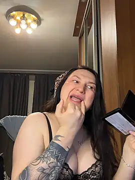 EvaBeautyXxX online show from June 12, 2026, 11:25 pm