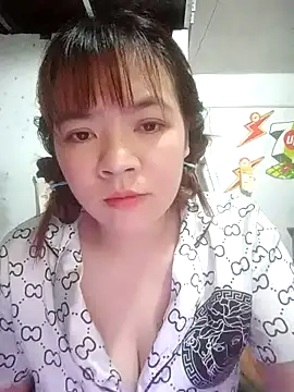 Loleml01 online show from May 28, 2026, 4:54 am