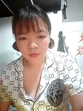 Loleml01 online show from June 4, 2026, 2:06 am