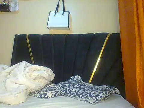 Snapshot of petite_cuteass chatting on June 23, 2026, 2:20 am petite cuteass online show from June 23, 2026, 2:20 am