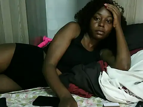 Snapshot of princess_aishy chatting on June 4, 2026, 4:40 am princess aishy online show from June 4, 2026, 4:40 am