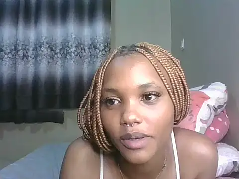 PrettyT5 online show from June 12, 2026, 9:46 pm