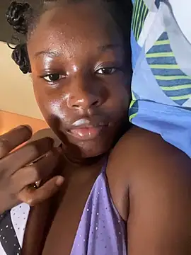 Snapshot of SassyPaulette chatting on July 1, 2026, 8:05 am SassyPaulette online show from July 1, 2026, 8:05 am