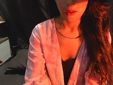 BabyQueen23 online show from June 19, 2026, 4:33 pm