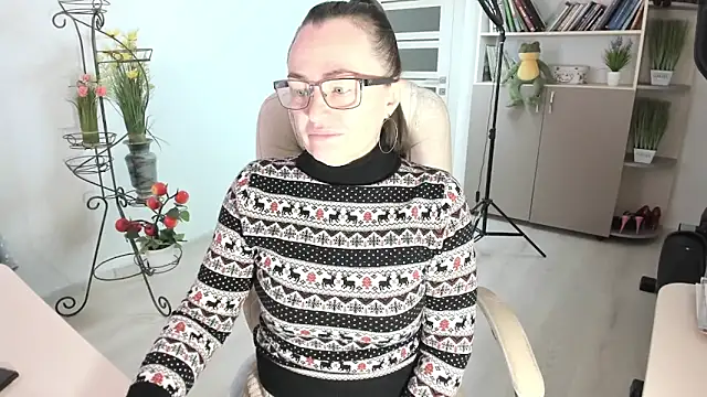 Vika73 online show from February 6, 2026, 6:40 am