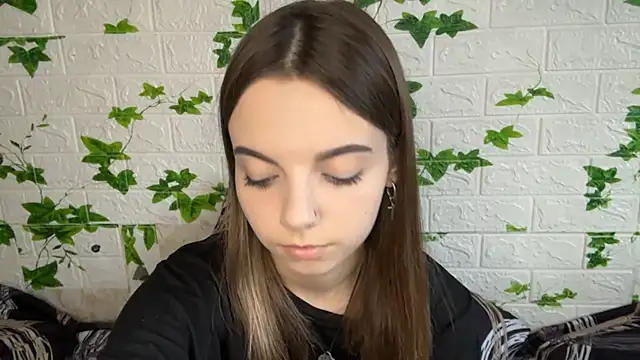 LisaPorse online show from June 20, 2026, 3:26 pm