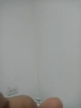 Juanse1020 online show from July 13, 2026, 4:37 am