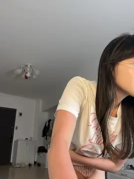Lina cuteee online show from May 21, 2026, 5:31 pm