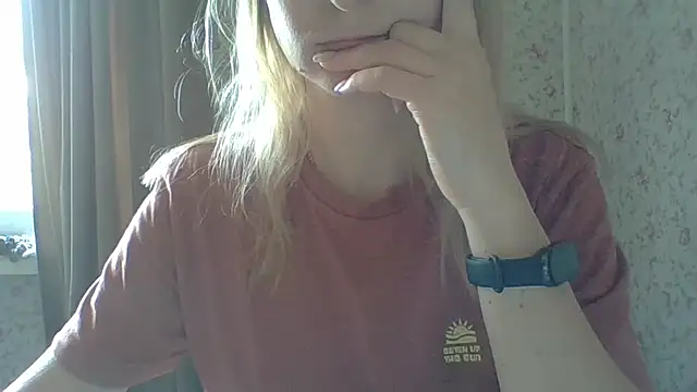 Snapshot of Lyolita chatting on May 20, 2026, 8:20 am Lyolita online show from May 20, 2026, 8:20 am