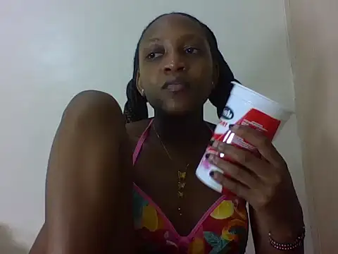 Snapshot of vinsishly chatting on June 18, 2026, 4:44 pm vinsishly online show from June 18, 2026, 4:44 pm