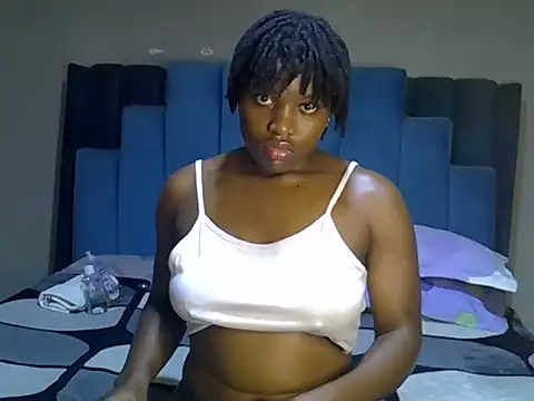 Snapshot of melanin_moon chatting on June 16, 2026, 10:07 am melanin moon online show from June 16, 2026, 10:07 am