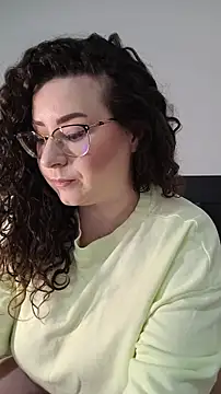 Snapshot of Elissa_Floyd__ chatting on May 23, 2026, 5:12 am Elissa Floyd online show from May 23, 2026, 5:12 am