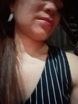 lya sexyy online show from June 27, 2026, 12:22 pm